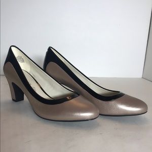 Anne klein heel shoes